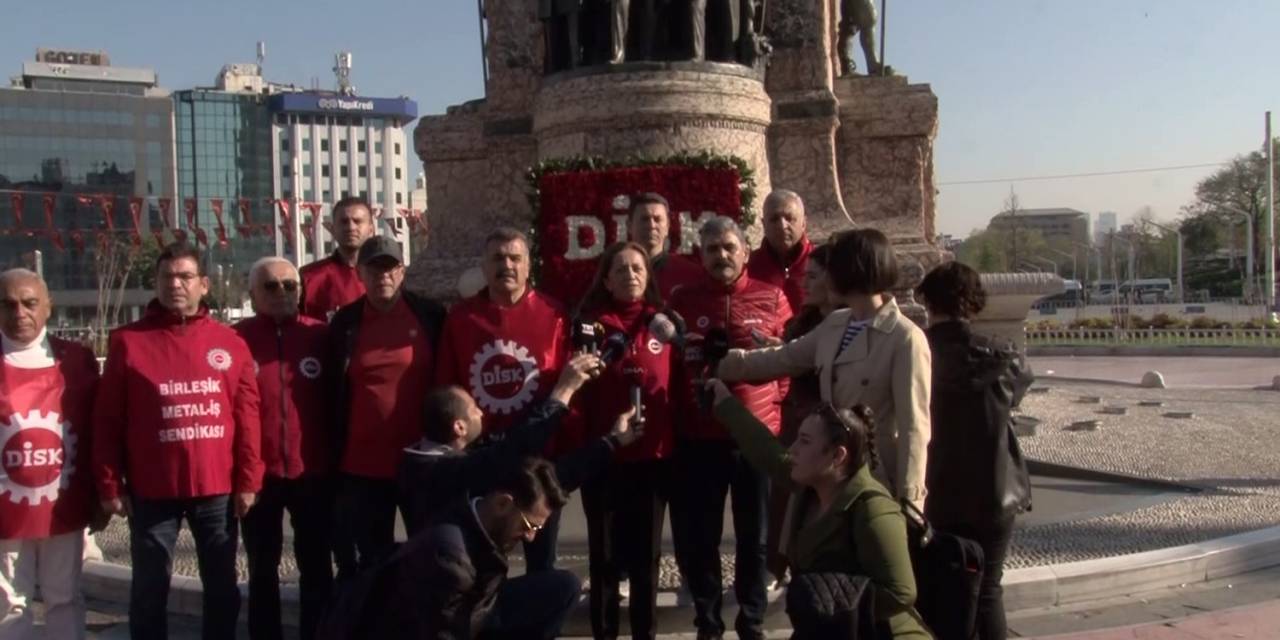 Disk Taksim Anıtı’na Çelenk Bıraktı