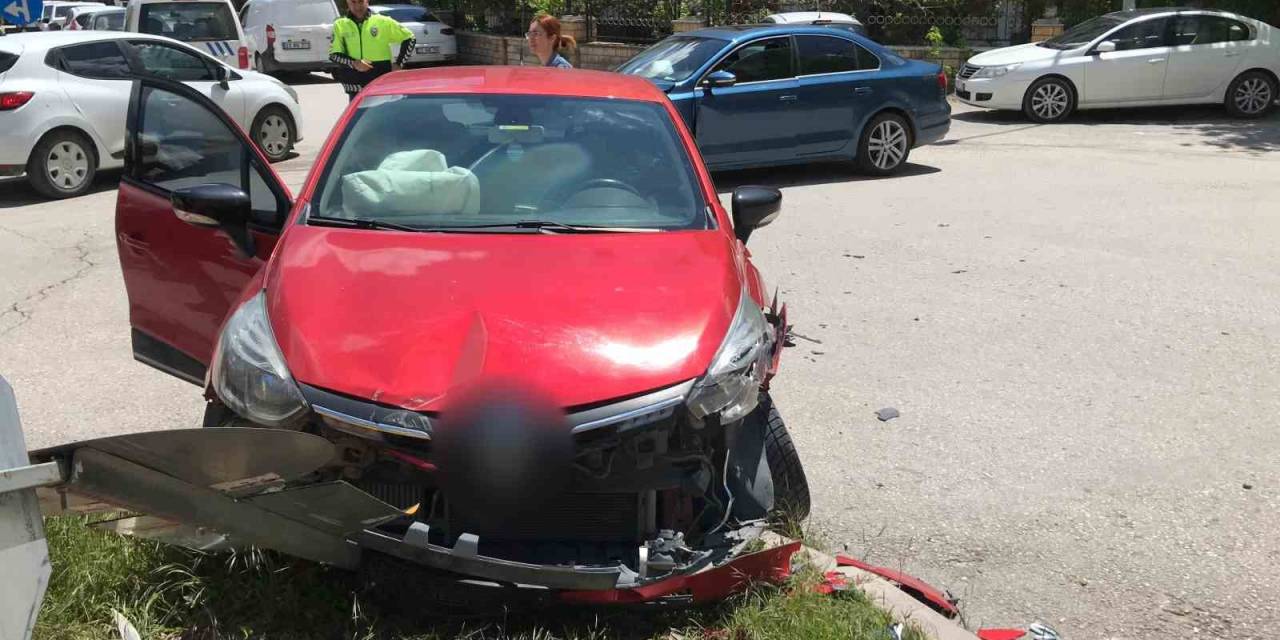 Elazığ’da Trafik Kazası: 2 Yaralı