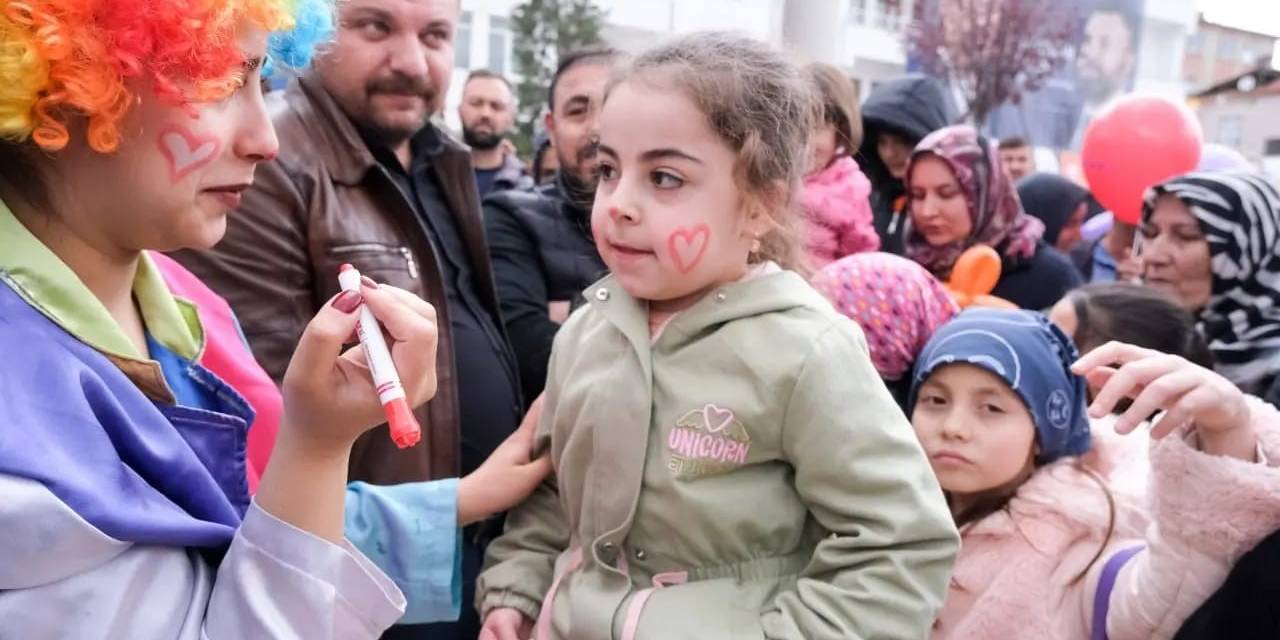 Çocuklar Şenlikte Gönüllerince Eğlendi