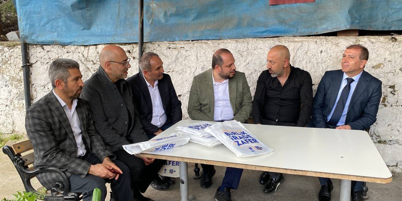 Ak Parti İstanbul Milletvekili Adayı Aydoğan Ahıakan Kartal’da Taksici Esnafıyla Buluştu