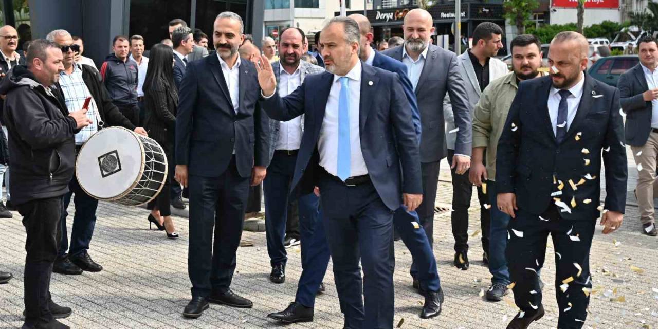 Bursa Büyükşehir İşçisi Bayram Yaptı