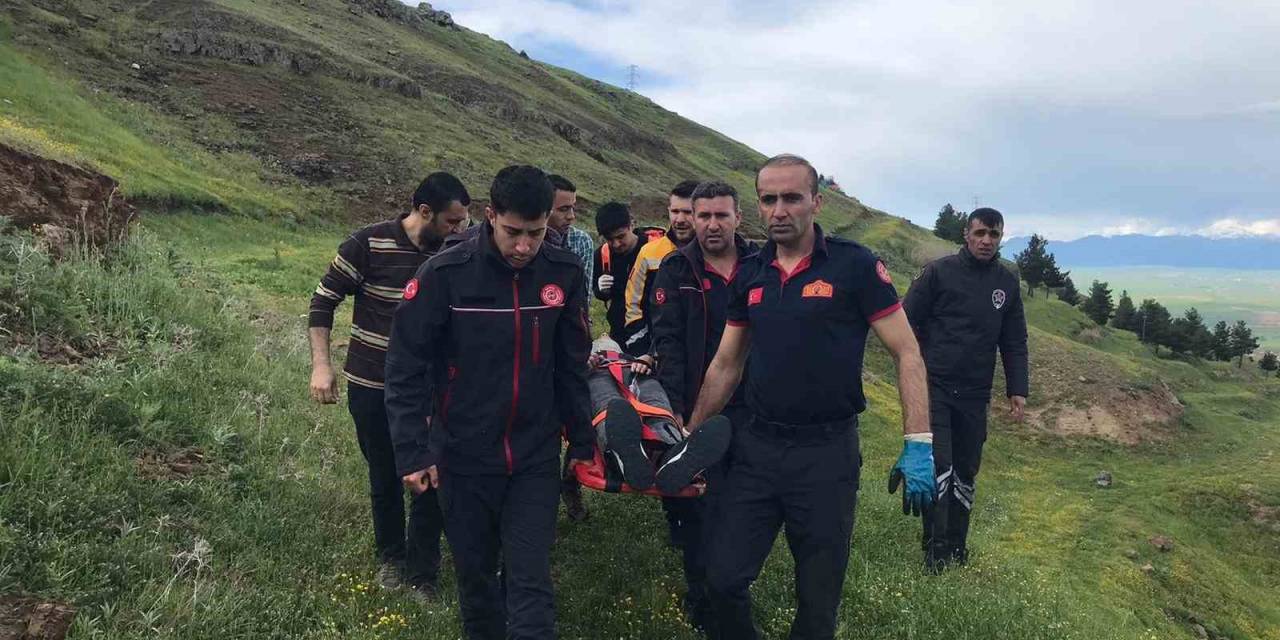 Manzara İzlerken Uçurumdan Düştü