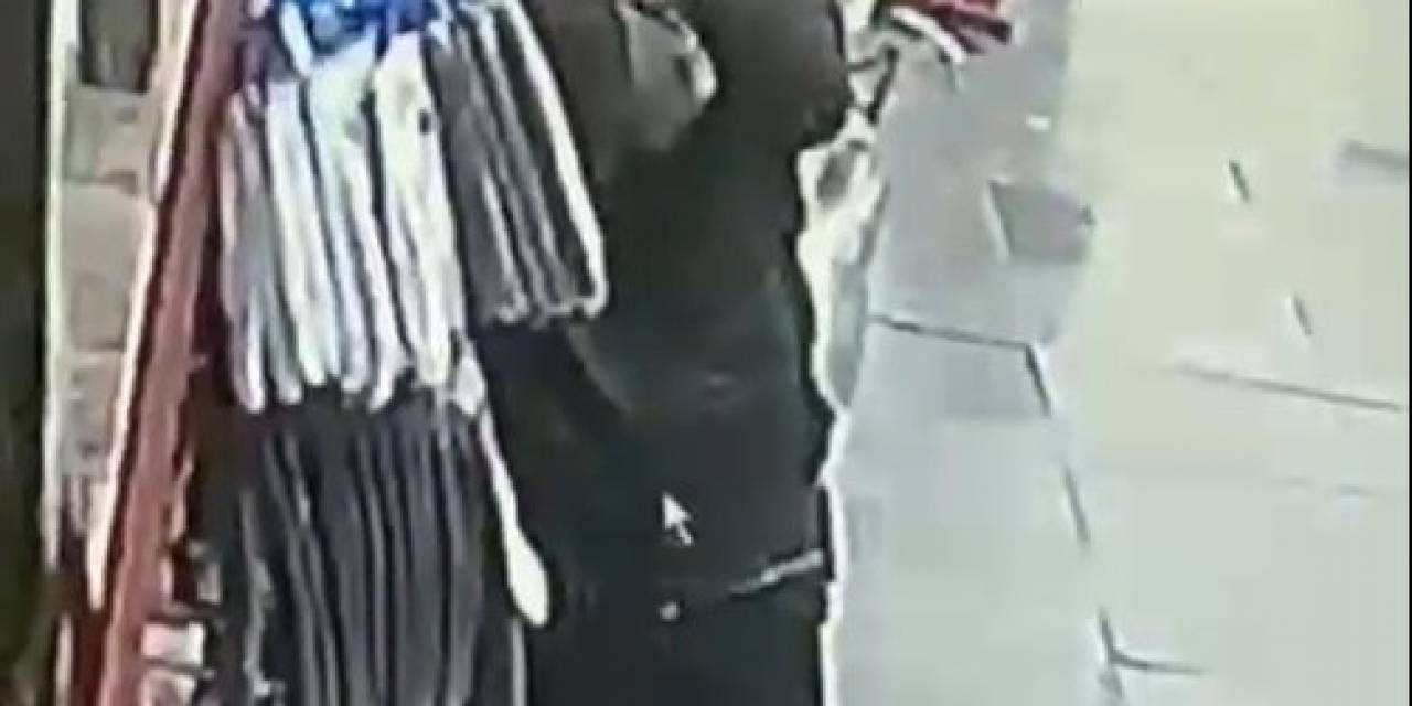 Gaziosmanpaşa’da Şapka Ve Çorap Çalan Şahıs Kameraya Yansıdı