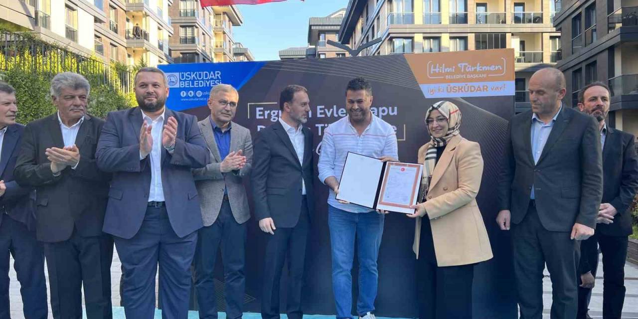 Üsküdar Erguvan Evleri’nin Tapuları Hak Sahiplerine Teslim Edildi