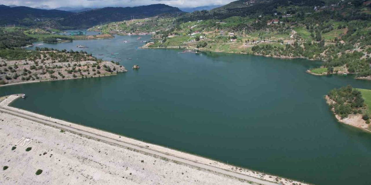 Depremin Vurduğu Çiftçilere Barajlar Can Suyu Olacak