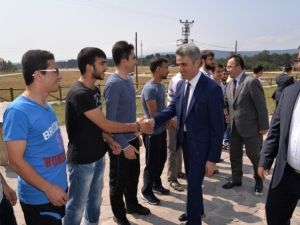 Bolu Valisi Aydın Baruş Ok Attı