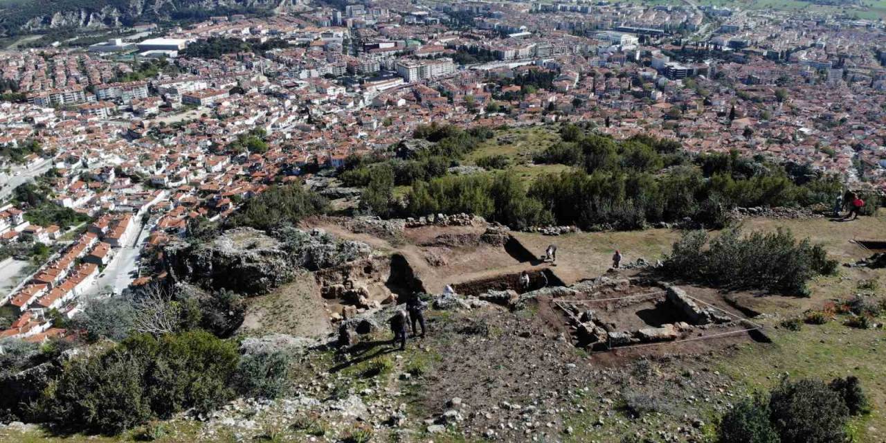 Mobolla’da 4 Bin 500 Yıllık Yaşamın İzleri Gün Yüzüne Çıkıyor