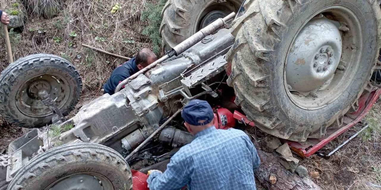 Devrilen Traktörün Altında Kalan Sürücü Yaralı Kurtuldu