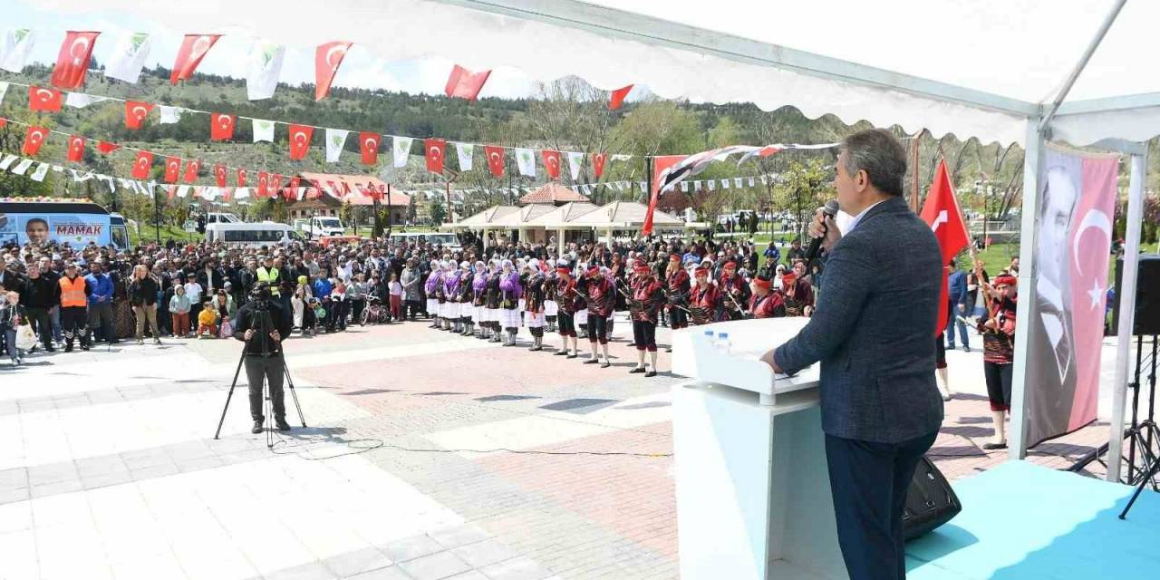 Üreğil Millet Bahçesi’nde 1 Mayıs Kutlaması