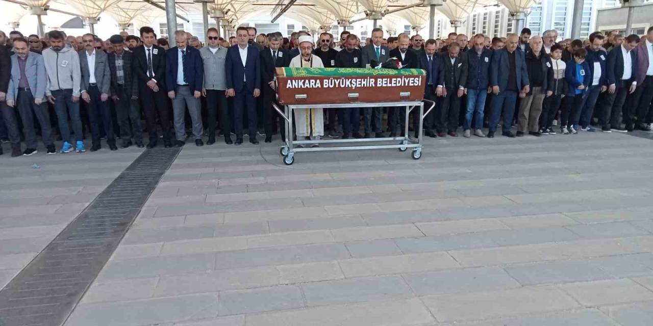 Gezi Kazasında Hayatını Kaybeden Ortaokul Öğrencisi Çağan Özgen Çelik Toprağa Verildi