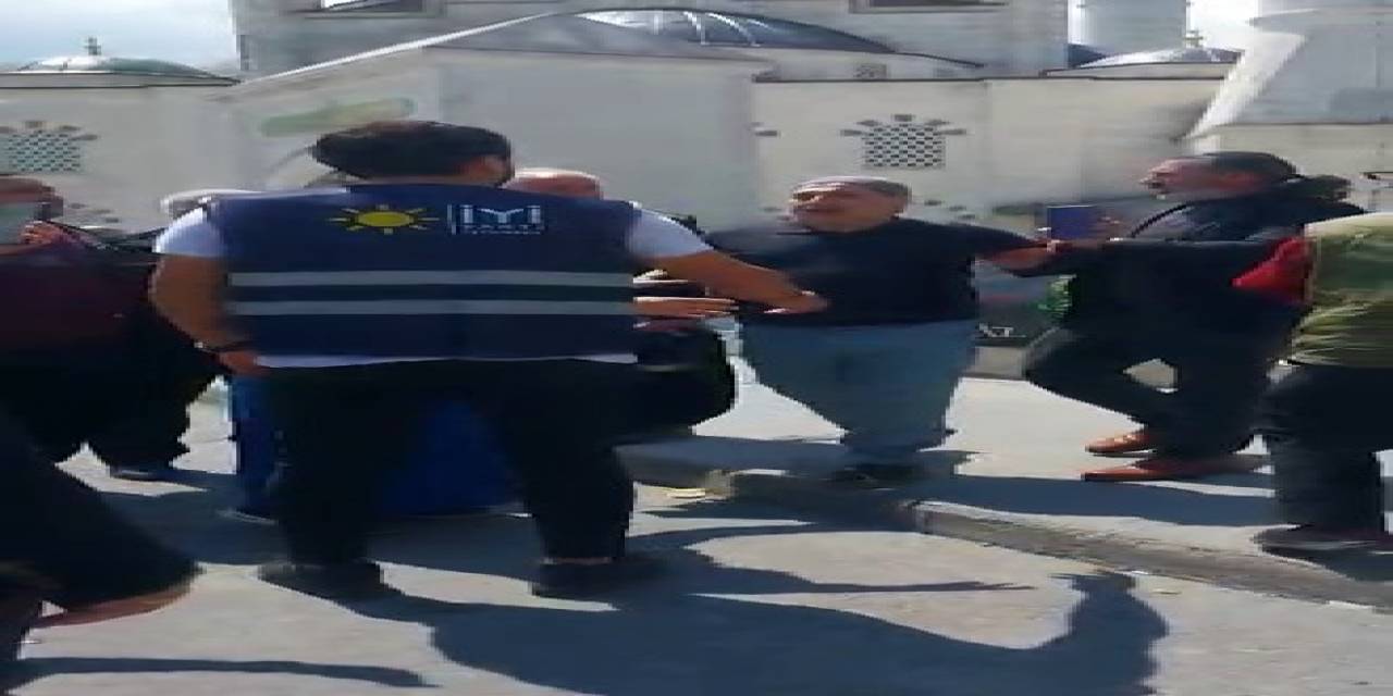 İyi Partili Gruba Vatandaş Tepkisi: "30 Bin Askerin Kemiklerini Sızlatanların Selamını Almıyorum”