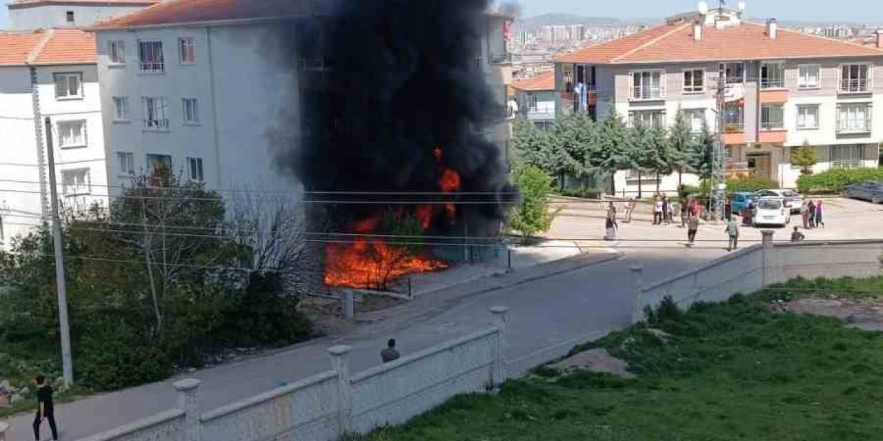 Ankara’da Kasalar Tutuştu, 4 Katlı Bina Ağır Hasar Aldı