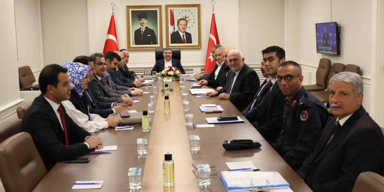 Seçim Öncesi Miting Ve Yürüyüşler Ele Alındı