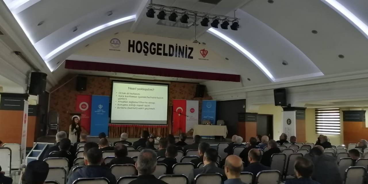 Teknolojinin Bilinçli Kullanılması Anlatıldı