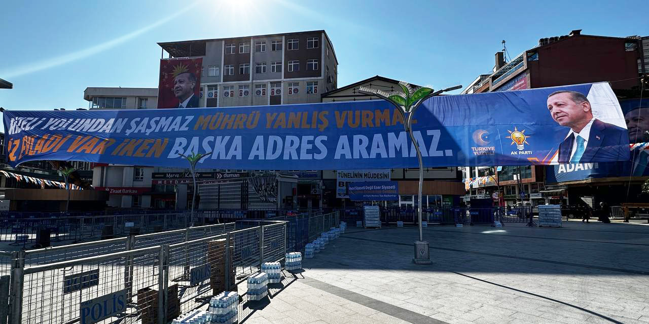 Rize Meydanı Hazır, Cumhurbaşkanı Erdoğan’ı Bekliyor