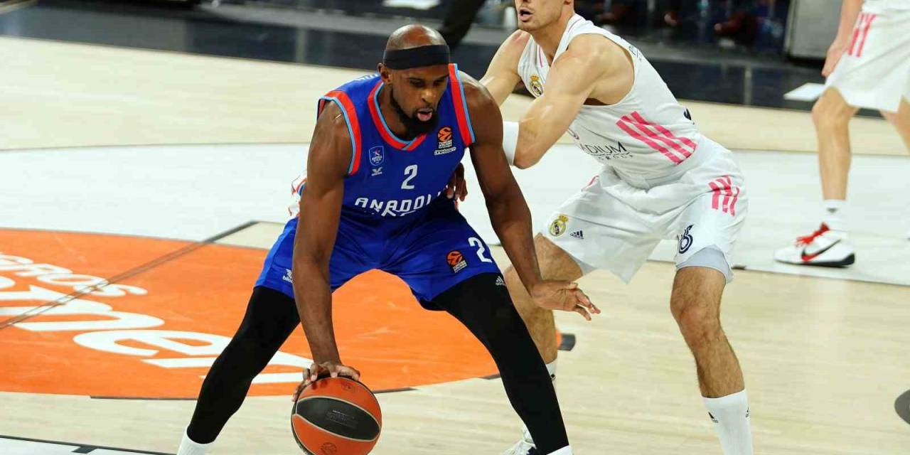 A. Efes’ten Chris Singleton’ın Sağlık Durumuna İlişkin Açıklama