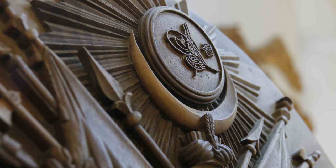 Topkapı Sarayı Hazine Koğuşu’nun Asırlara Meydan Okuyan Kapısı Restore Edildi