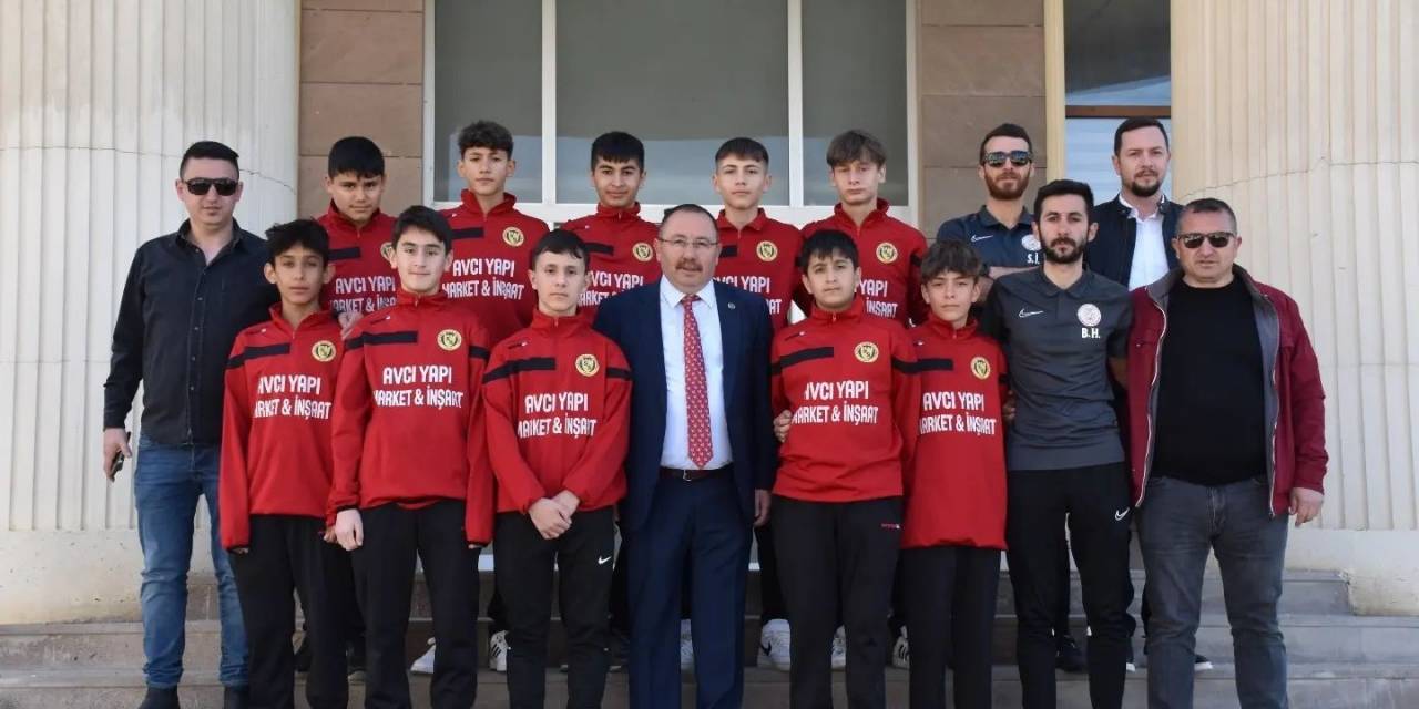 Futsal Yıldızlar Takımı’ndan Nağmalup Şampiyon Oldu