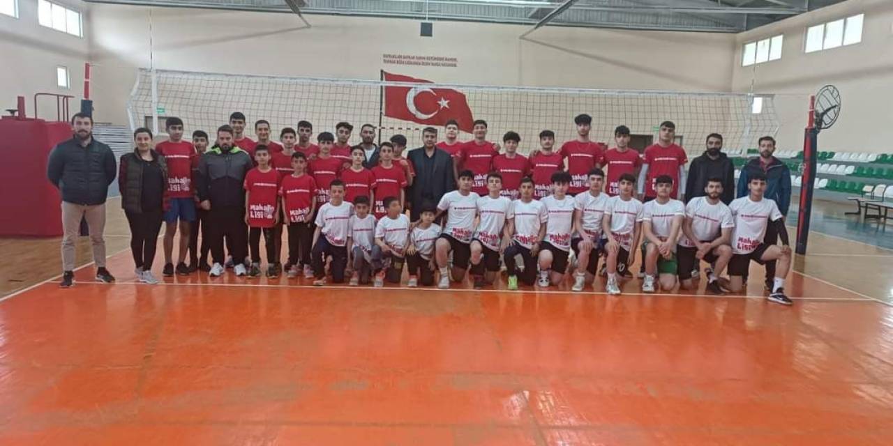 Solhan’da Mahalle Ligi Maçları Oynandı