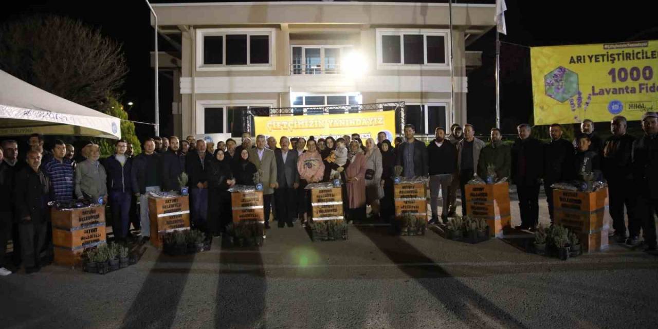 Akyurt’ta Çiftçilere Arılı Kovan Dağıtıldı
