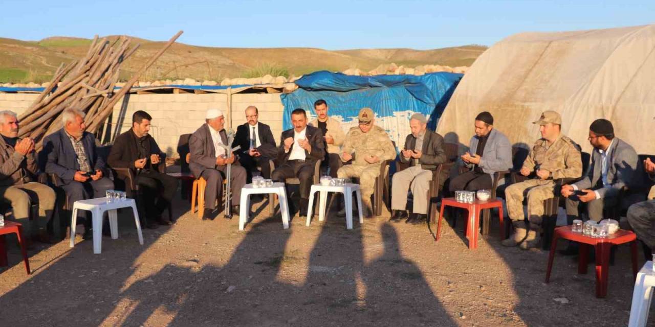 Vali Hacıbektaşoğlu, Sütlüce Mezrasında Özbek Ailesine Taziye Ziyaretinde Bulundu
