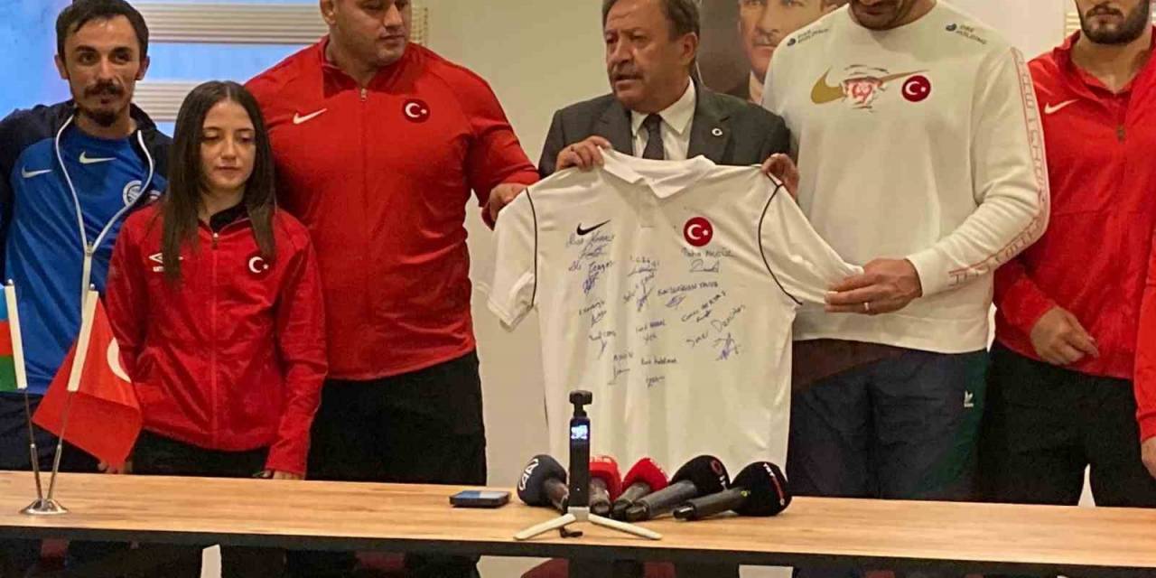 Şampiyon Güreşçilerin Sıradaki Hedefi 2024 Paris Olimpiyatları