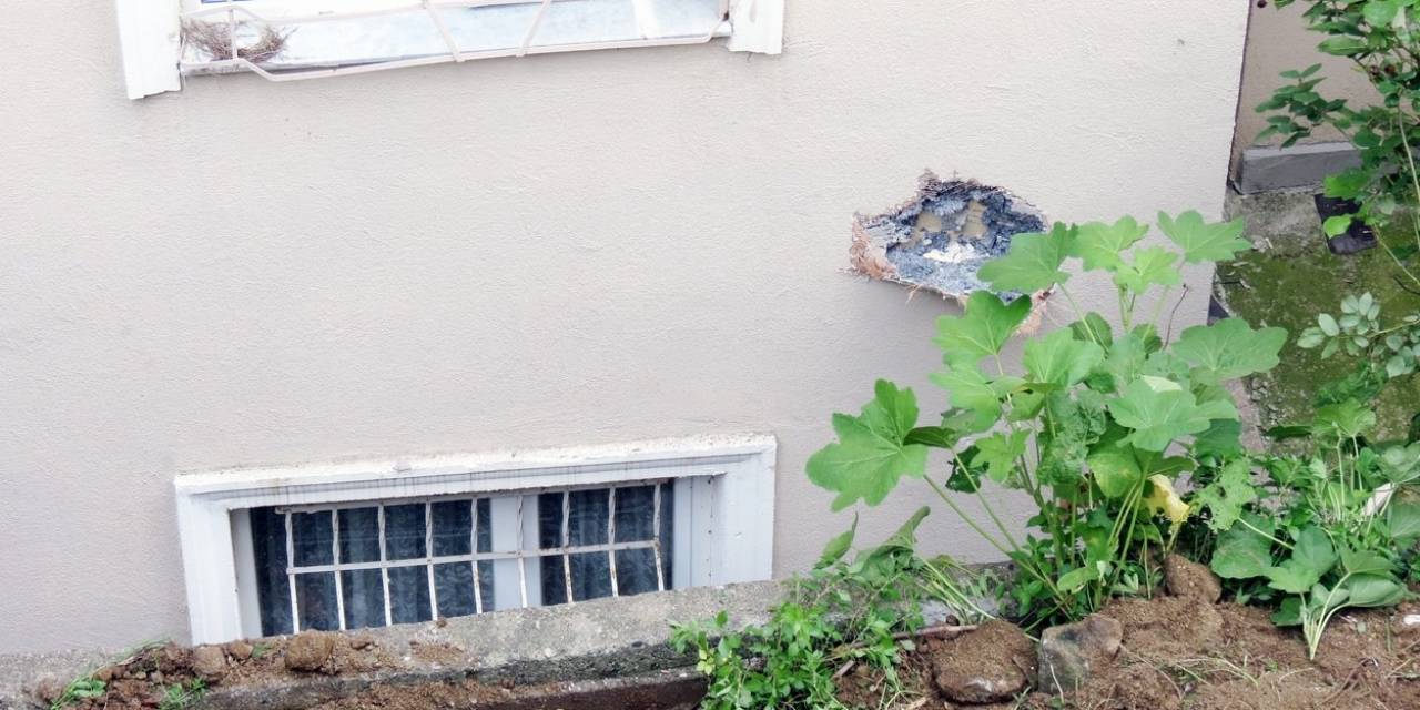 Bursa’da Heyelan Tehlikesine Aldırış Etmeyen Ev Sahipleri ’pes’ Dedirtti