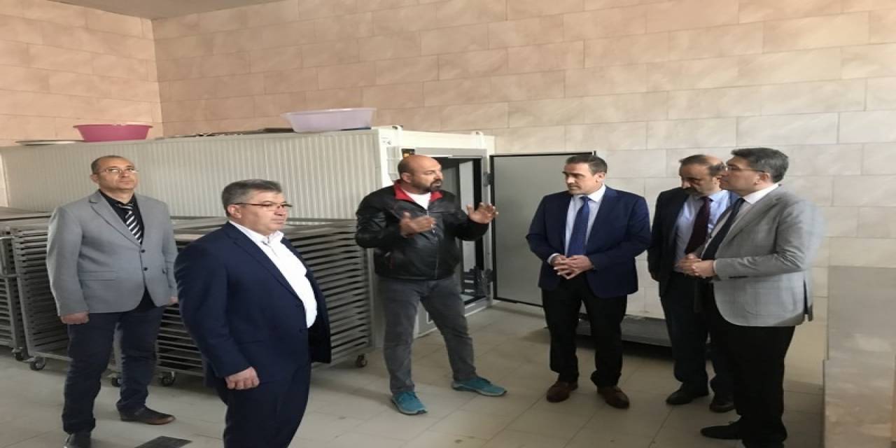 Kaymakam Memiş, Başarılı Girişimciyi Tebrik Etti