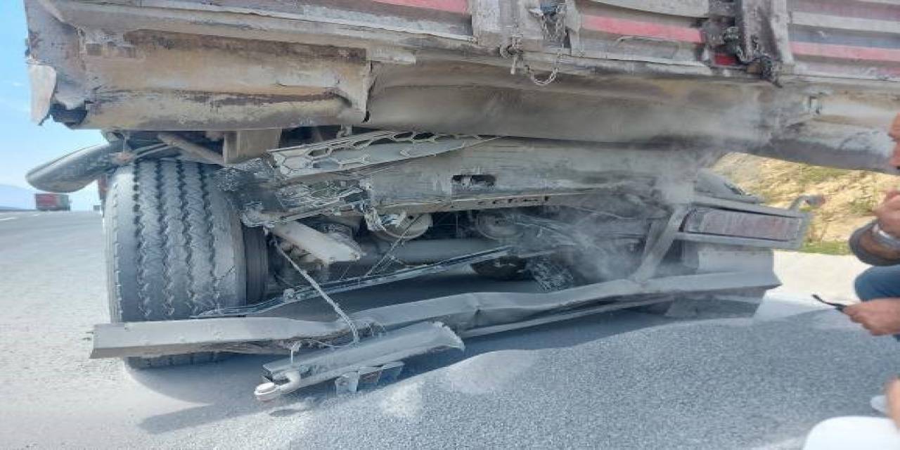 Kuzey Marmara’da Feci Kaza: Kargo Tırının Şoförü Hayatını Kaybetti