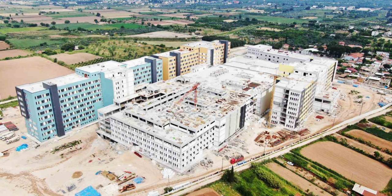 Vali Aksoy Yapımı Devam Eden Aydın Şehir Hastanesi’nde İncelemelerde Bulundu