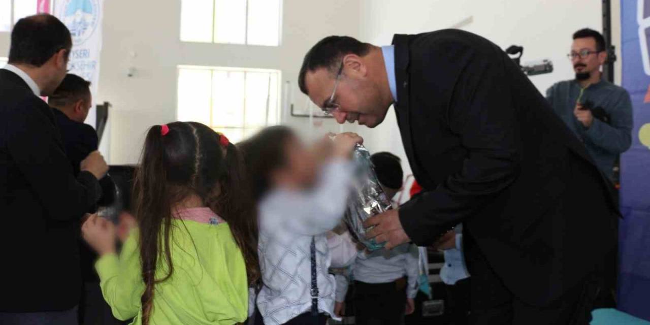 Ceza İnfaz Kurumu’nda Anne Yanında Kalan Çocuklara 23 Nisan Kutlaması