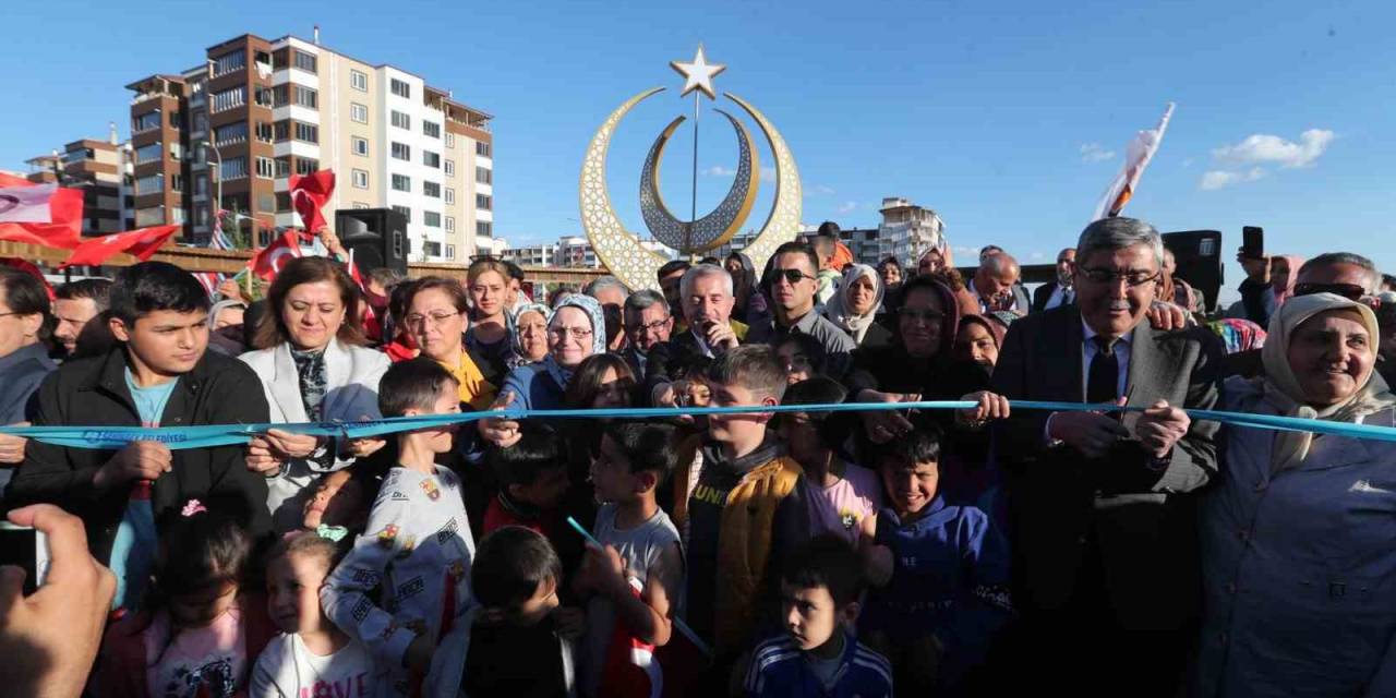 Şahinbey’de İbni Sina Parkı Hizmete Girdi