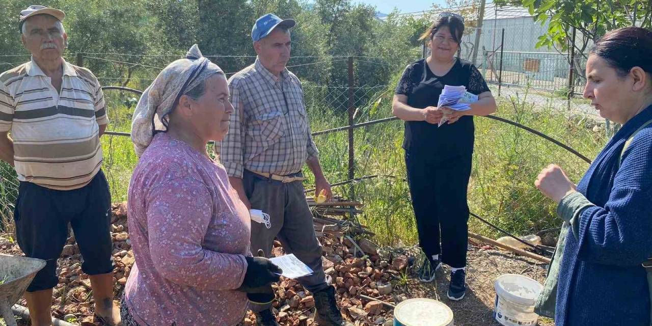 Tarım Ve Orman Müdürlüğü Ve İlçe Sağlık Müdürlüğü Ekipleri Üreticileri Bilgilendirdi