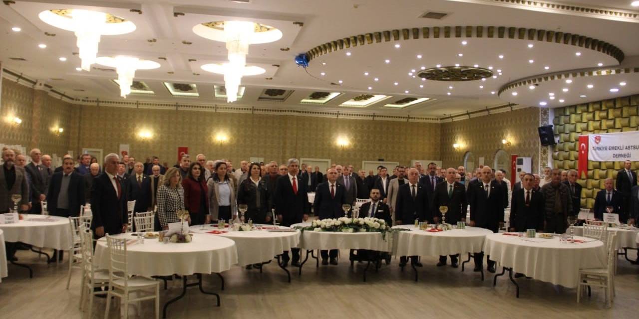 Emekli Astsubaylar Tazminat Haklarını İstedi