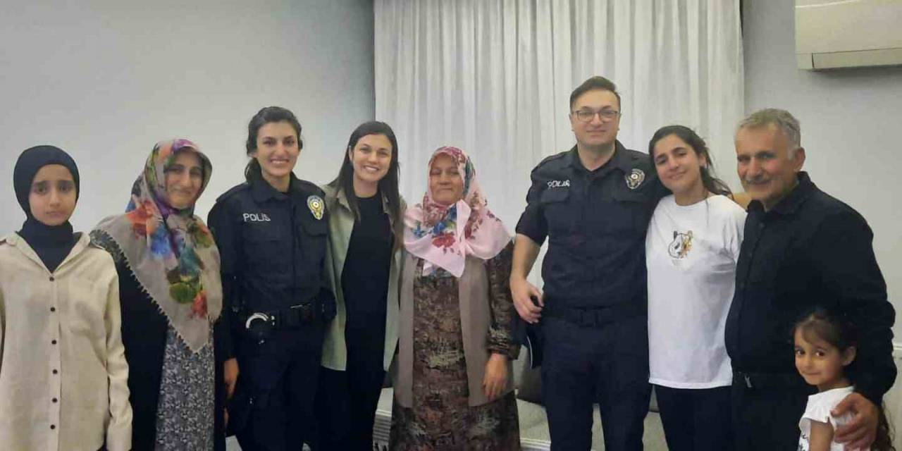 İzmir Polisinden Duygulandıran Doğum Günü Sürprizi