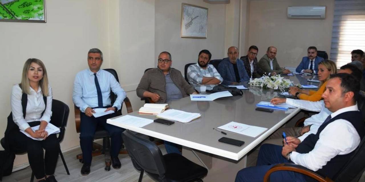 Kaymakam Odabaş;  “edremit Tdiosb’deki Hedefimiz, Edremit’i Süs Bitkilerinde Üreten Bir Merkez Konumuna Getirmektir”