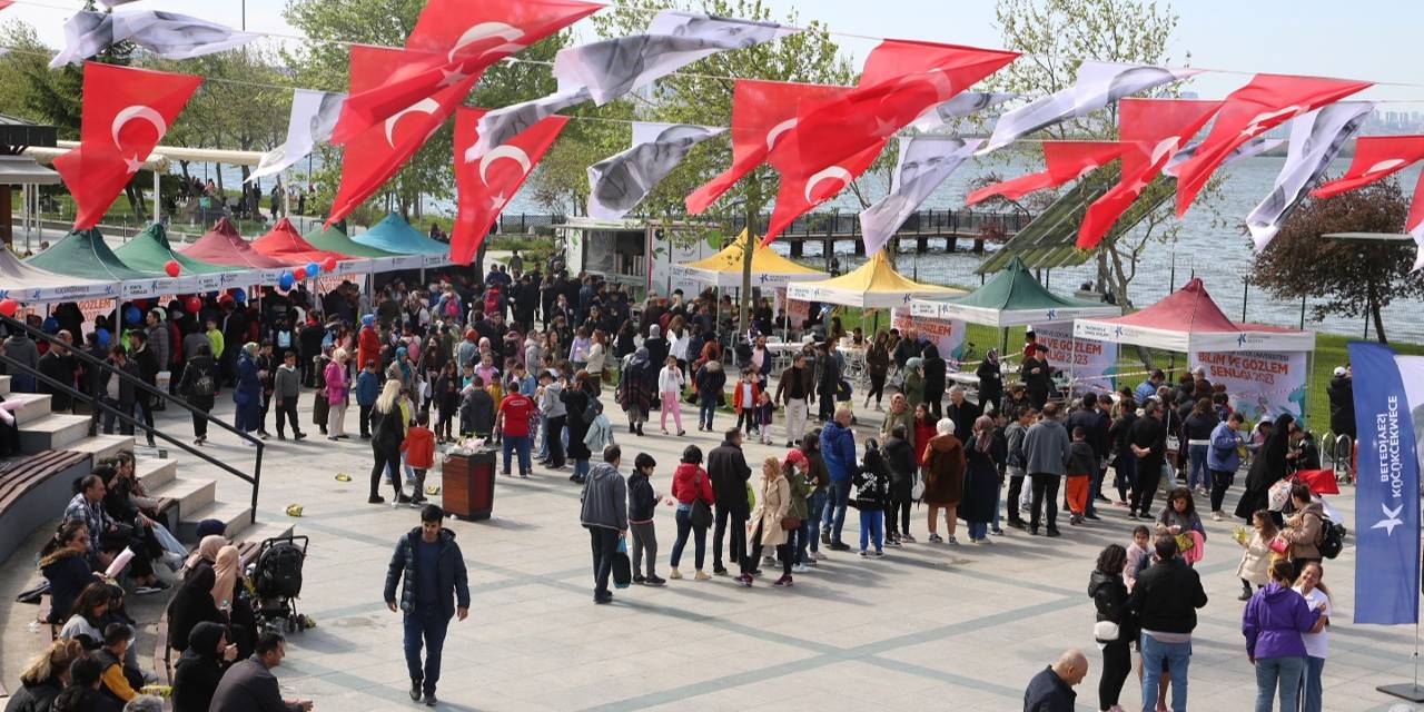 Binlerce Öğrenci Küçükçekmece’deki Bilim Ve Gözlem Şenliği’nde Buluştu