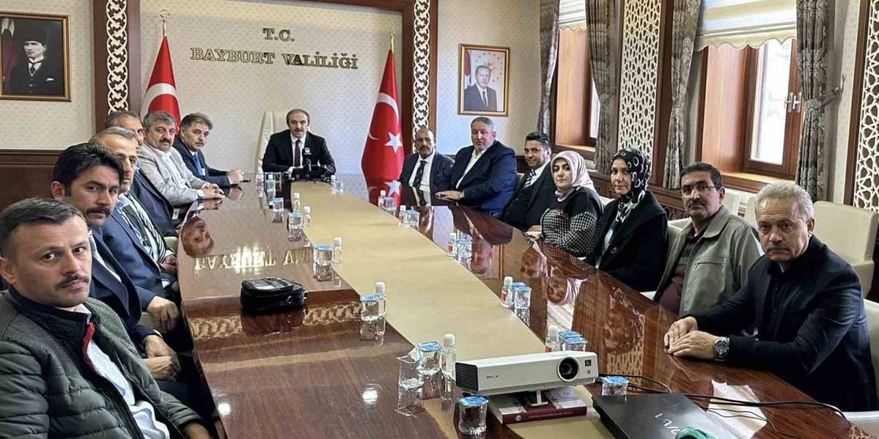 Bayburt’ta Kurulacak Sünger Fabrikasında İmzalar Atıldı