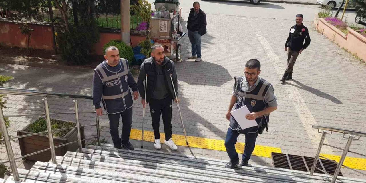 Tedavi İçin Hastaneye Gidince  Yakayı Ele Verdi