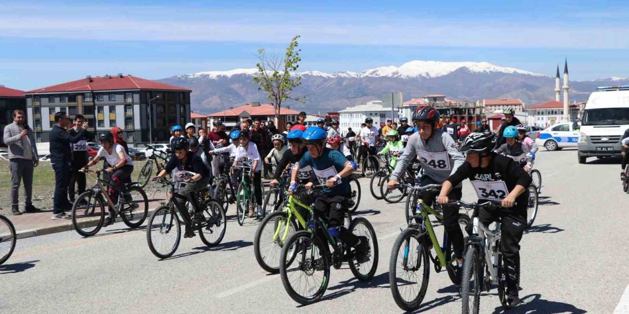 Erzincan’da Bisiklet Yarışmaları Yapıldı