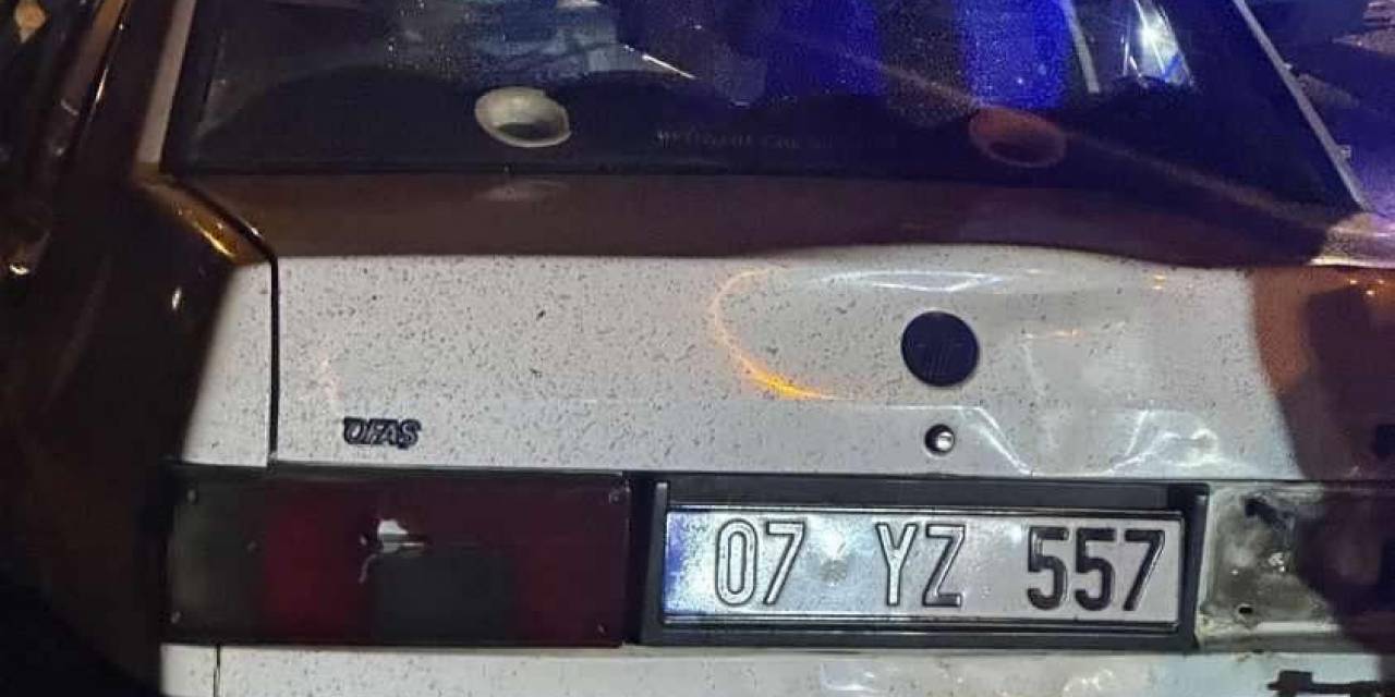 Antalya’da Otobüs İle Otomobil Kafa Kafaya Çarpıştı: 1 Ölü