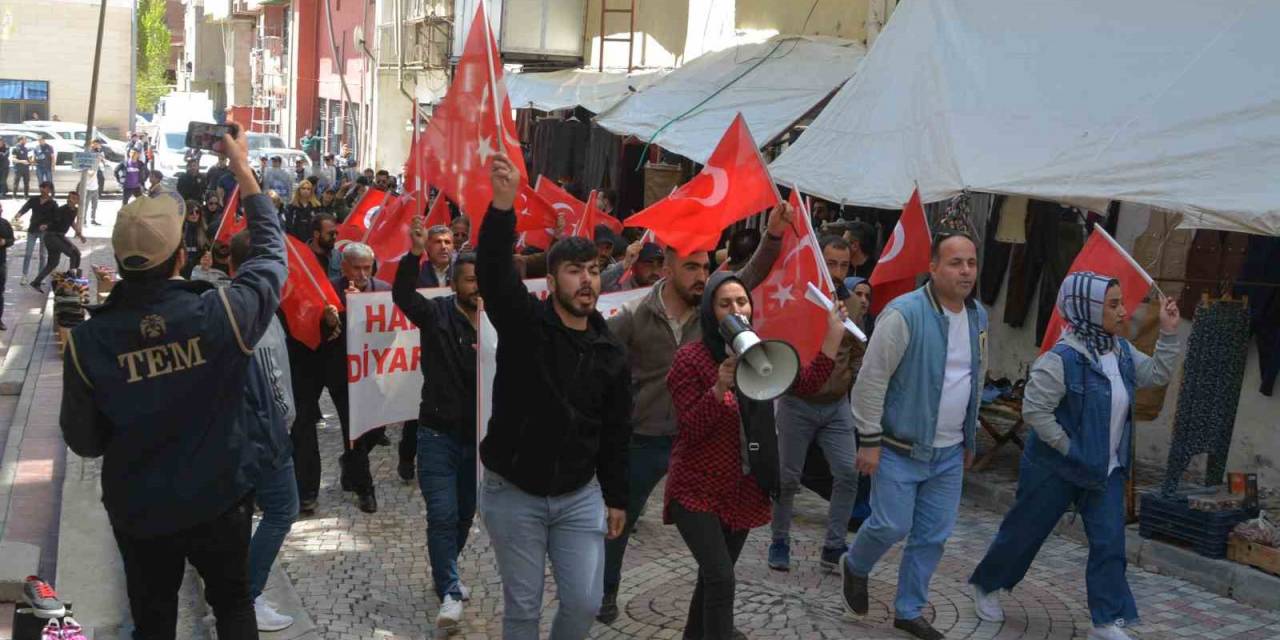 Hakkari’de Annelerin Evlat Nöbeti 44’üncü Haftada