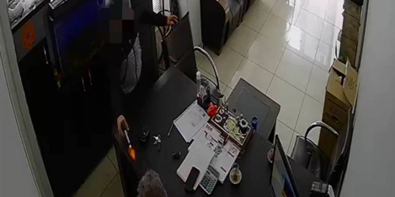 Bandırma’da Silahlı Saldırı Güvenlik Kameralarına Yansıdı