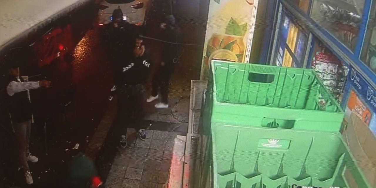 Beyoğlu’nda Büfeye Silahlı Saldırı Güvenlik Kamerasında