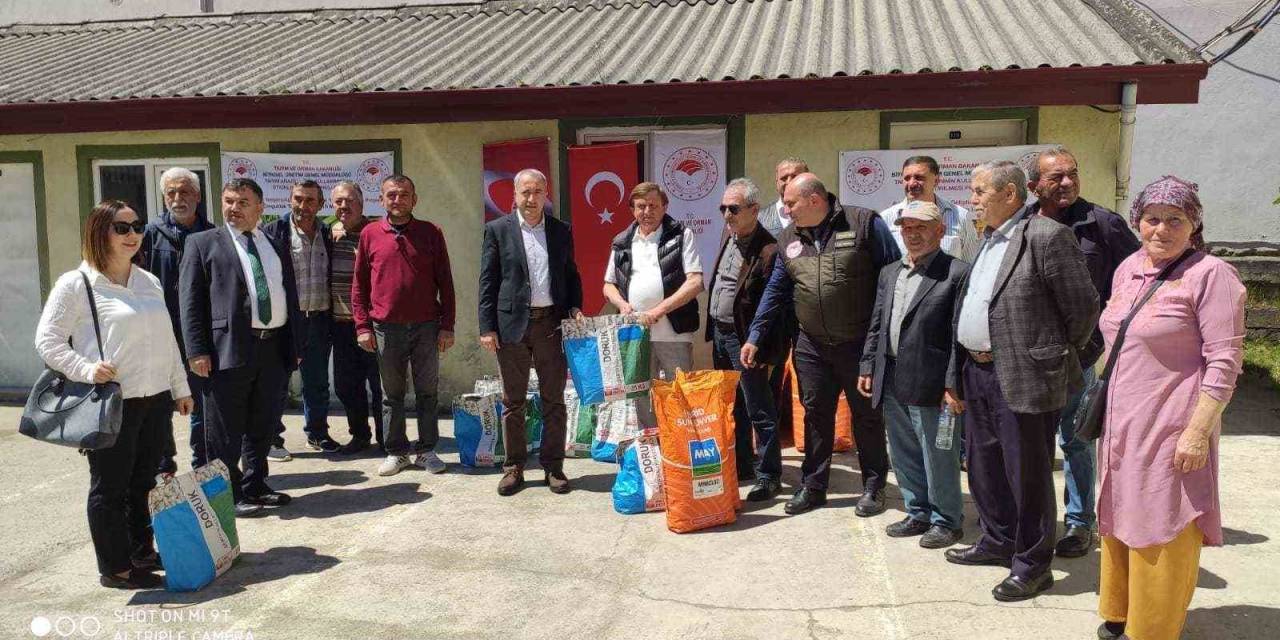 ‘tarım Arazilerinin Kullanımının Etkinleştirilmesi Projesi’yle Tohumlar Dağıtıldı