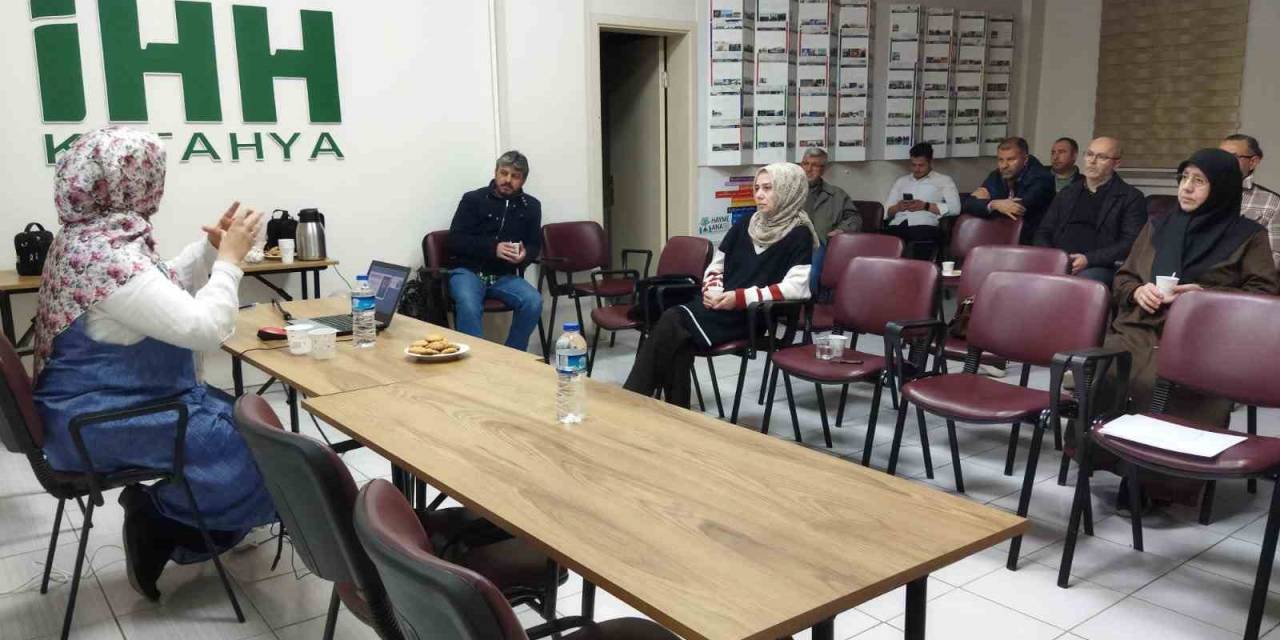 Kütahya İhh’dan ’çocuk Ve Ergenlerde Sağlıklı Cinsiyet Kimliği’ Eğitimi