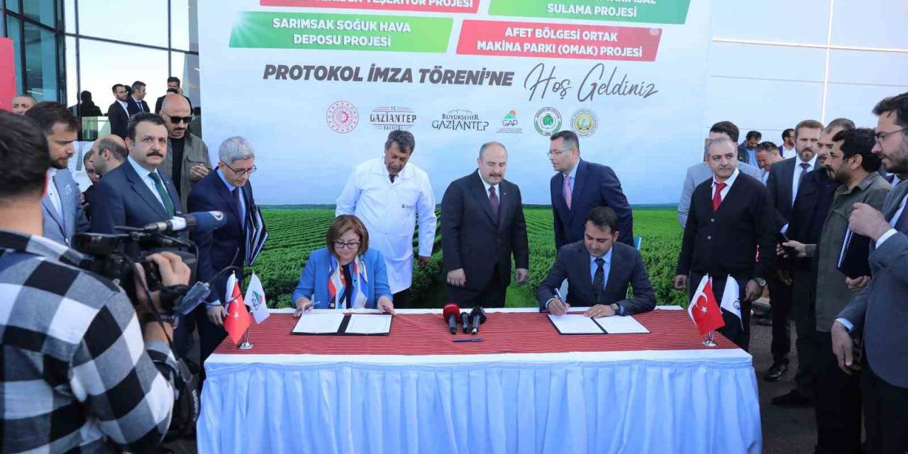 Afetzede Çiftçiler Tarımsal Üretimi Aksatmıyor