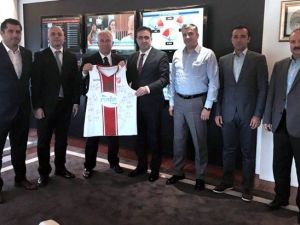 Thy Kaf-kaf’a Sponsor Oldu