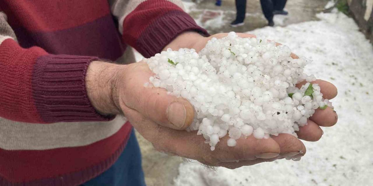 Burdur’da Dolu Hayatı Felç Etti