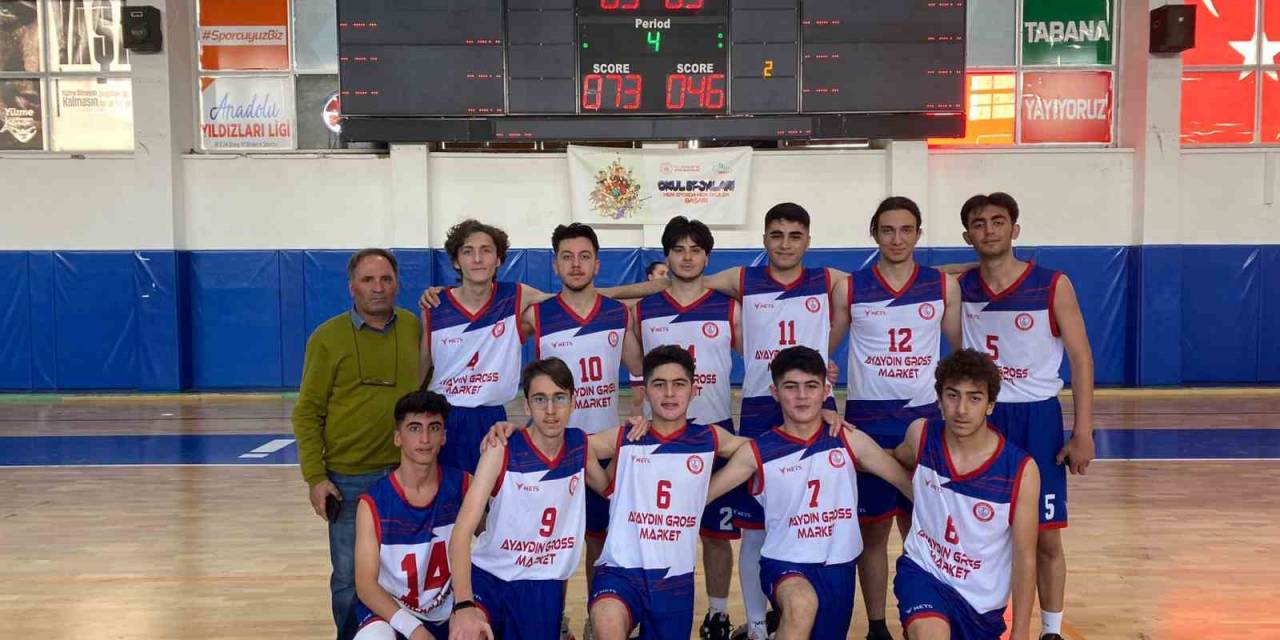Liselerarası Basketbolda Erzincan Lisesi Yarı Finalde